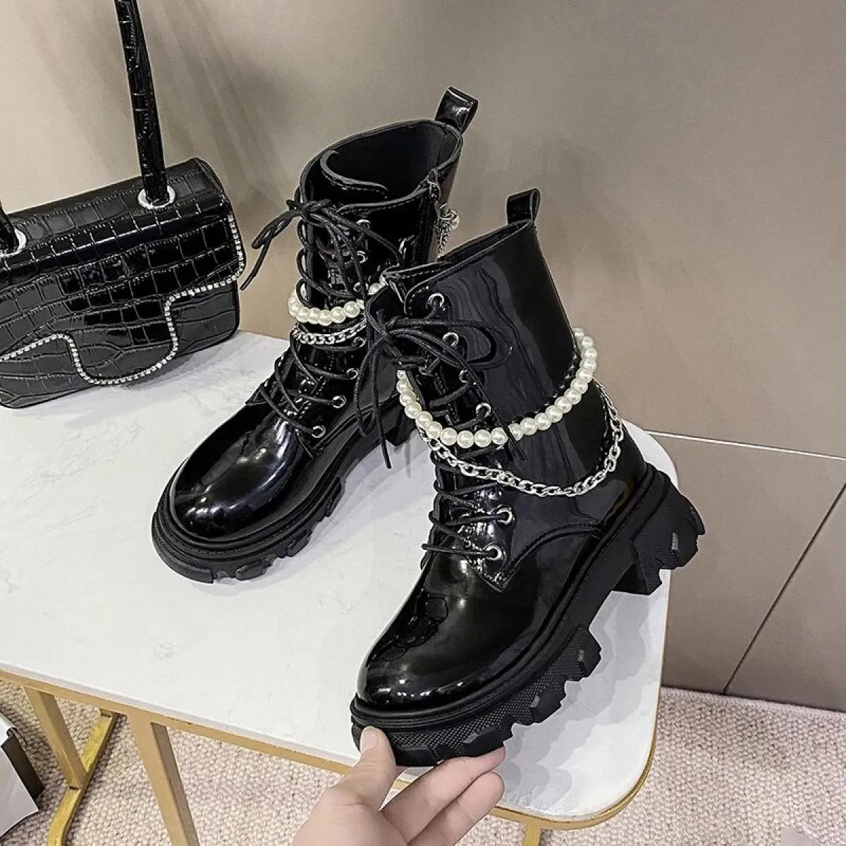 Scarpe da donna con catena di perline alla moda Stivali sportivi impermeabili autunnali 2022 Scarpe da ginnastica eleganti da do